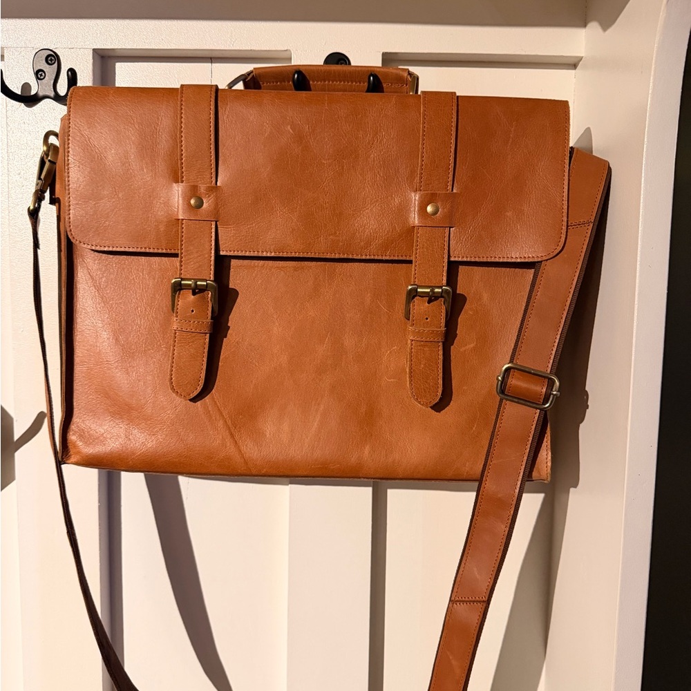 Elegant Tan Leather Women's Laptop Bag